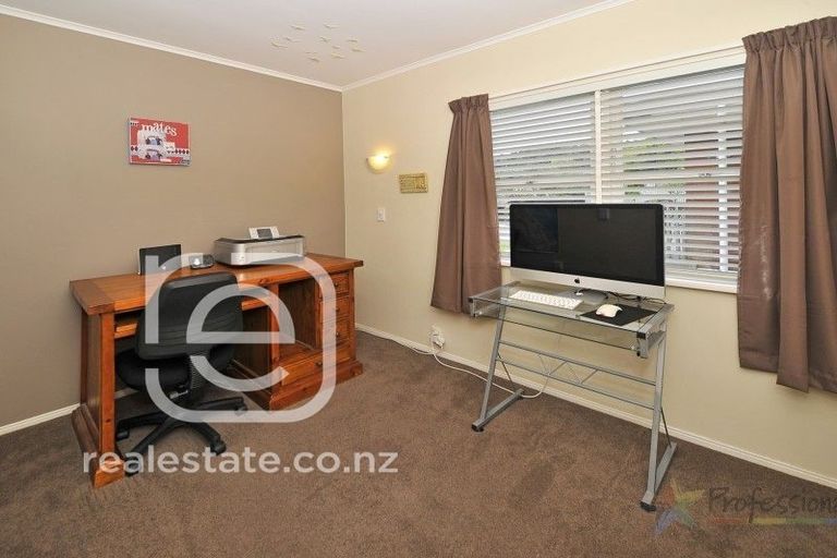 Photo of property in 7 Iorangi Place, Hillpark, Auckland, 2102