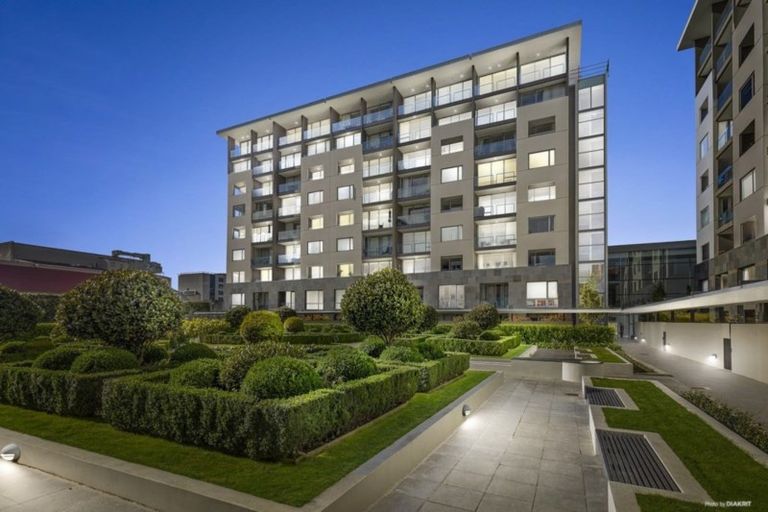 Photo of property in Sanctum Apartment, 10 Ebor Street, Te Aro, Wellington, 6011