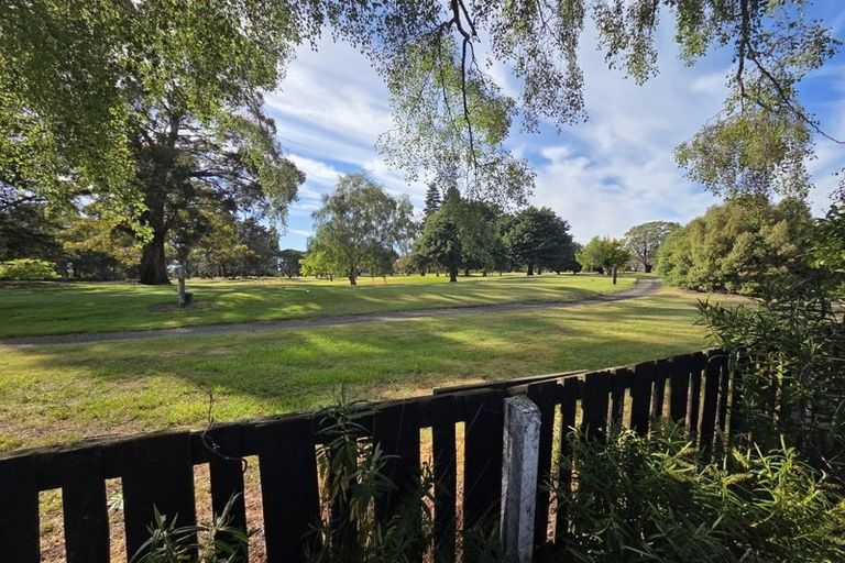 Photo of property in 42 Waratah Street, Avondale, Christchurch, 8061