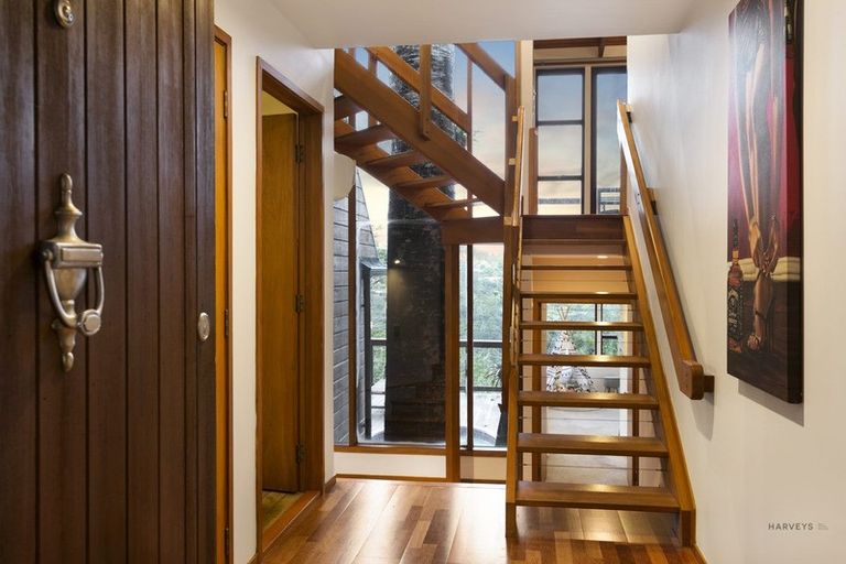 Photo of property in 18 Tainui Road, Titirangi, Auckland, 0604