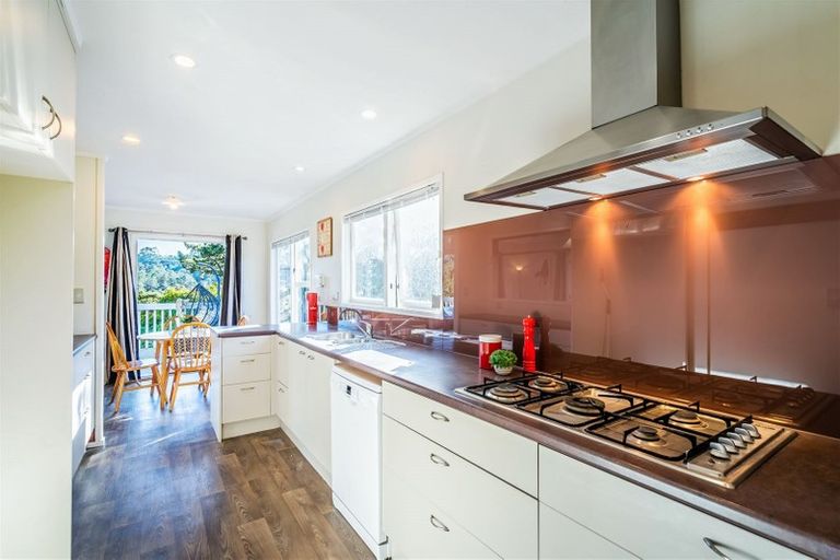 Photo of property in 17 Houston Place, Bayview, Auckland, 0629