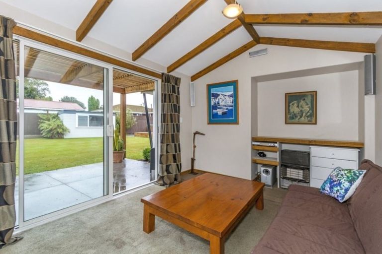 Photo of property in 39 Denise Crescent, Hornby, Christchurch, 8042