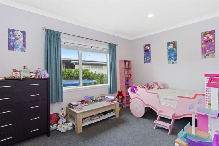 Photo of property in 68 Golden Sands Drive, Papamoa Beach, Papamoa, 3118