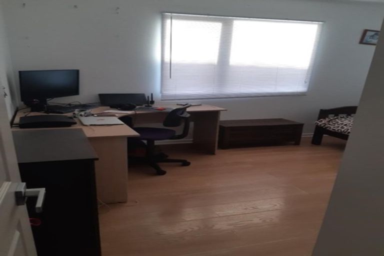 Photo of property in 5 Wilbur Place, Pakuranga Heights, Auckland, 2010