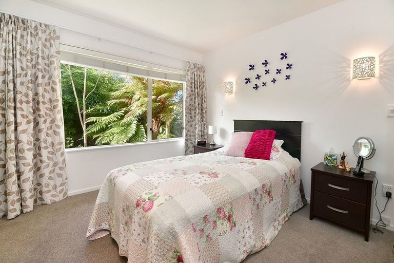 Photo of property in 47b Centreway Road, Orewa, 0931
