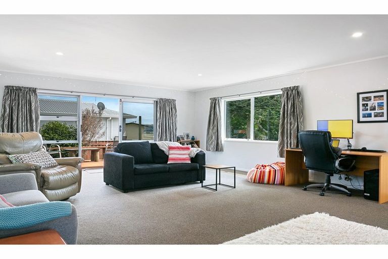 Photo of property in 35 Otupai Street, Two Mile Bay, Taupo, 3330