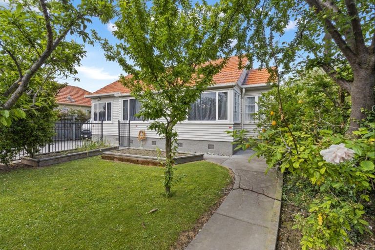 Photo of property in 27 Rutherford Road, Marewa, Napier, 4110