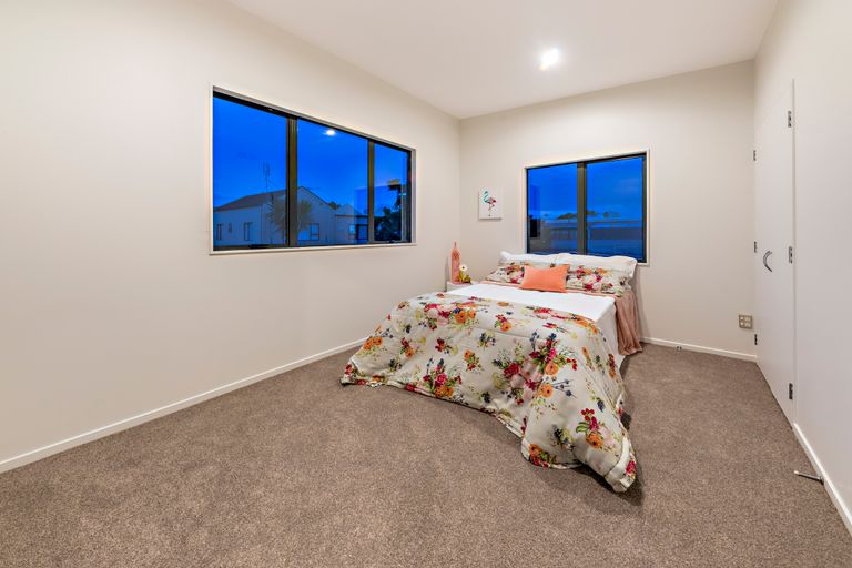 Photo of property in 5o Dryden Place, Mount Wellington, Auckland, 1051