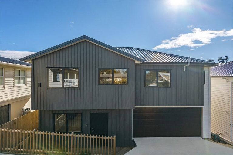 Photo of property in 76a Ennis Avenue, Pakuranga Heights, Auckland, 2010