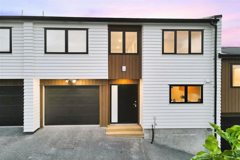 Photo of property in 16b Bellringer Road, Massey, Auckland, 0614