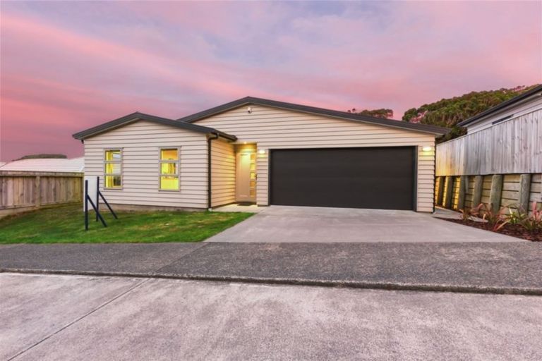 Photo of property in 79 Staithes Drive North, Whitby, Porirua, 5024
