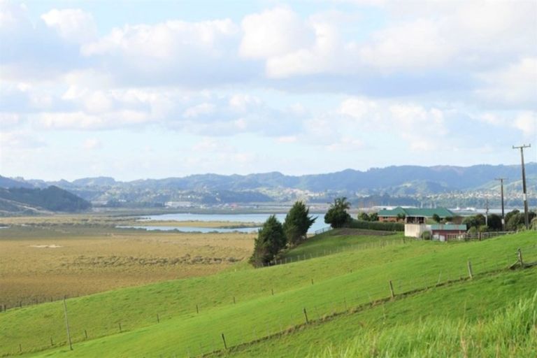 Photo of property in 187 Oaks Road, Portland, Whangarei, 0178