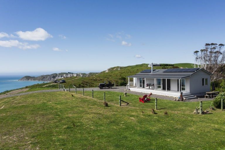 Photo of property in 23 Netherton Road, Omakere, 4271