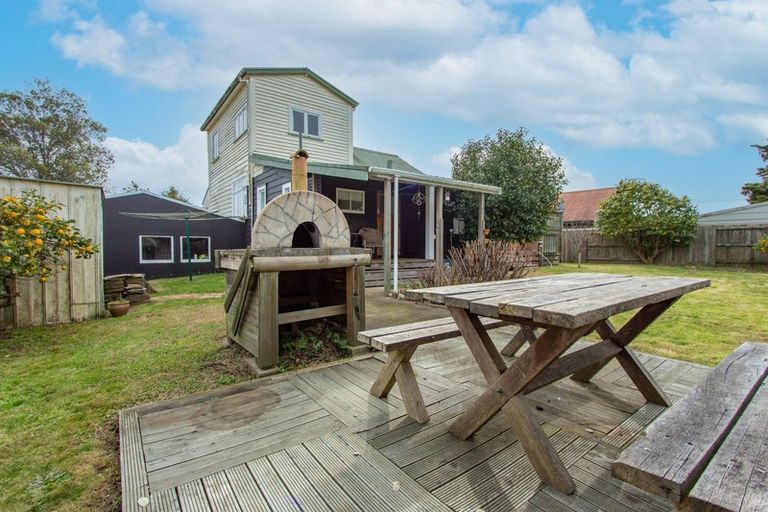 Photo of property in 4 Walnut Place, Owhata, Rotorua, 3010