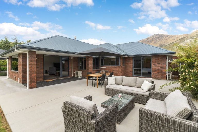 Photo of property in 9 Red Cottage Drive, Lake Hayes, Queenstown, 9304