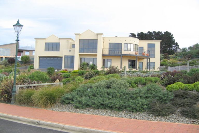 Photo of property in 10 Highgrove, Saint Clair, Dunedin, 9012