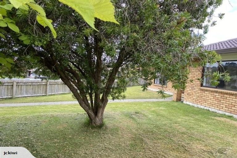 Photo of property in 12 Greta Place, Stanmore Bay, Whangaparaoa, 0932