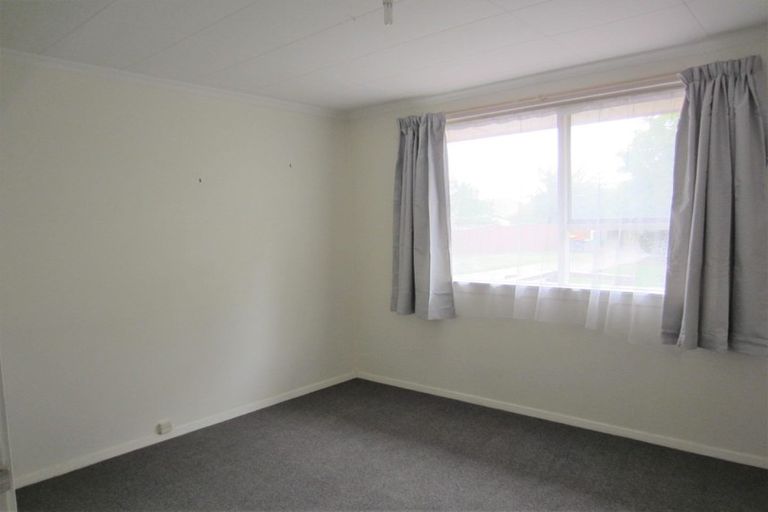 Photo of property in 42 Fovant Street, Russley, Christchurch, 8042