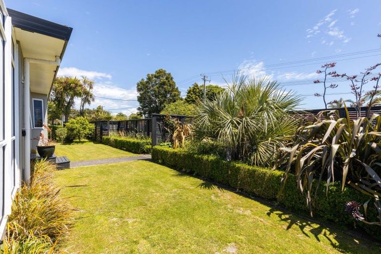 Photo of property in 369 Mangorei Road, Merrilands, New Plymouth, 4312