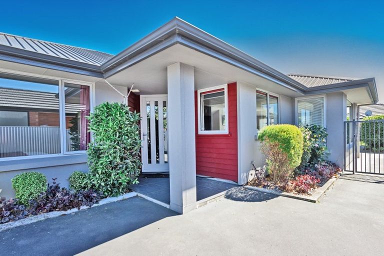 Property details for 152 Newcastle Street, Windsor, Invercargill, 9810