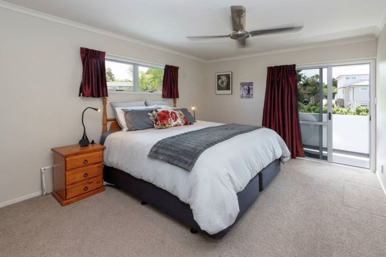 Photo of property in 19 Judkins Crescent, Cockle Bay, Auckland, 2014