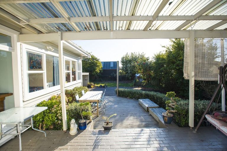 Photo of property in 14 Haronga Road, Inner Kaiti, Gisborne, 4010