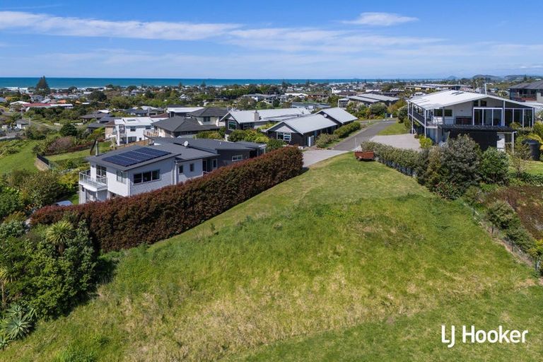 Photo of property in 20 Tohora View, Waihi Beach, 3611