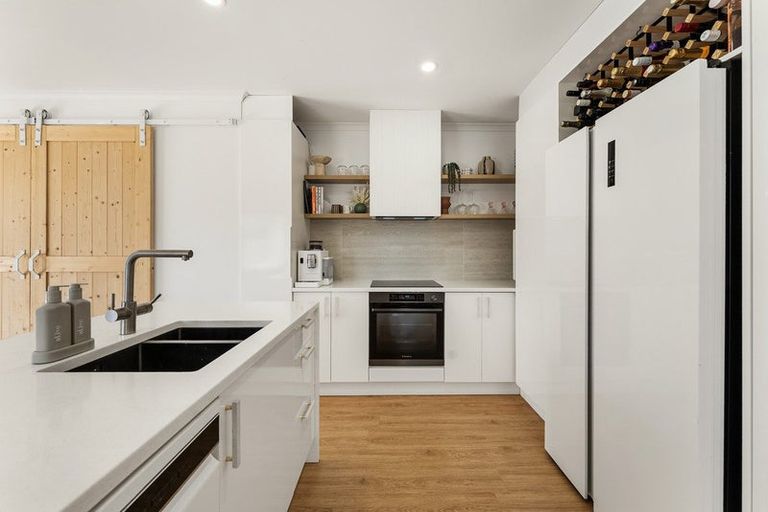 Photo of property in 34b Simpson Road, Papamoa Beach, Papamoa, 3118