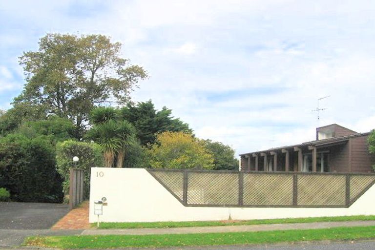 Photo of property in 10 Blue Gum Rise, Sunnyhills, Auckland, 2010