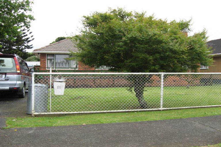 Photo of property in 71 Wallace Road, Mangere Bridge, Auckland, 2022