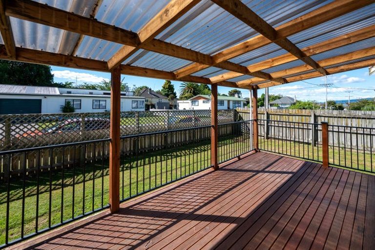 Photo of property in 6 Nihoriki Street, Koutu, Rotorua, 3010