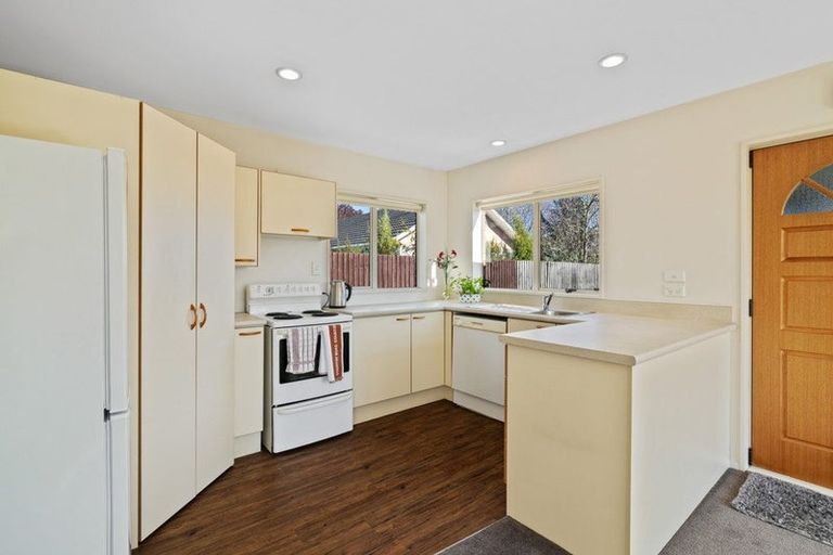 Photo of property in 2/28 Hay Street, Bromley, Christchurch, 8062