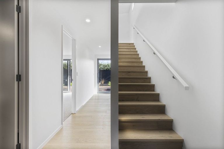 Photo of property in 2/12 Killarney Road, Frankton, Hamilton, 3204