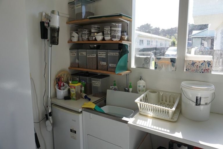 Photo of property in 16 Dewe Terrace, Foxton Beach, Foxton, 4815