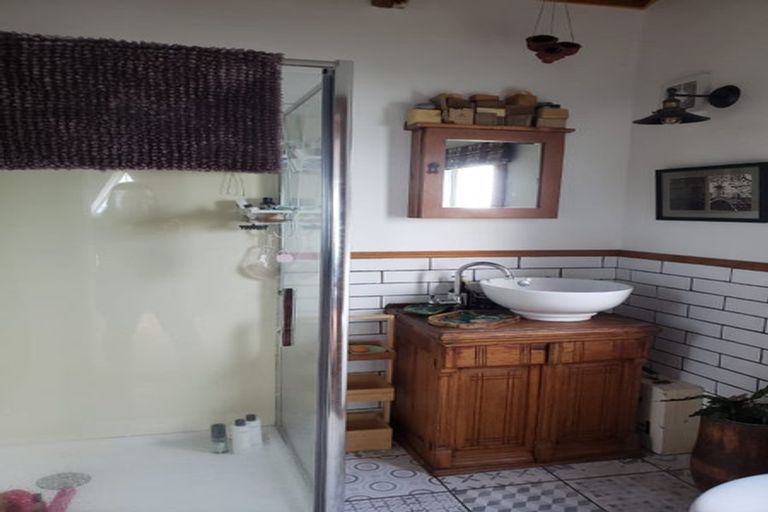 Photo of property in 102 Beach Road, Onerahi, Whangarei, 0110