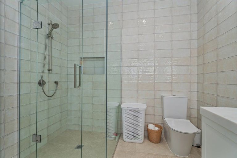 Photo of property in 11 Onerere Drive, Whitianga, 3510