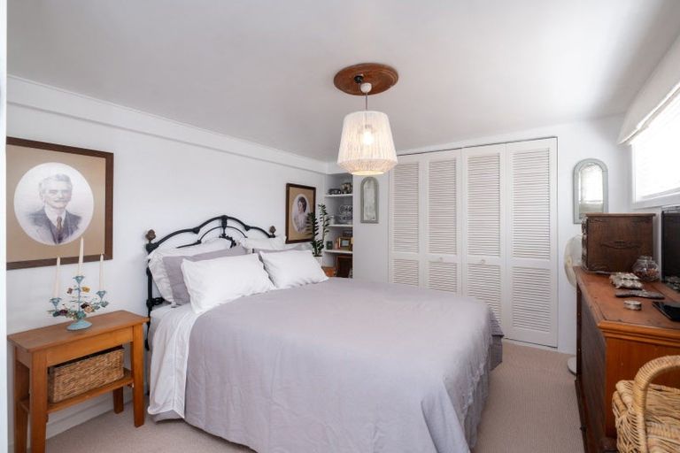 Photo of property in 31 Fitzroy Road, Bluff Hill, Napier, 4110