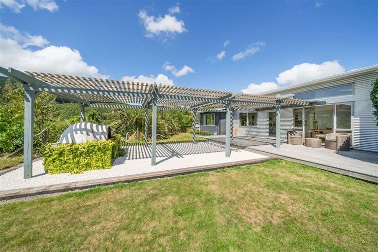 Photo of property in 8 Ridgeview Road, Aokautere, Palmerston North, 4471