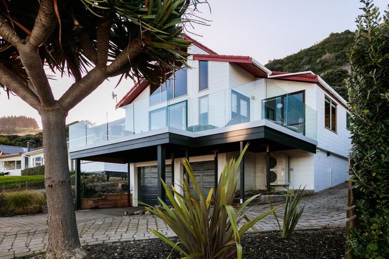 Photo of property in 6 Makorori Beach Road, Makorori, Gisborne, 4073