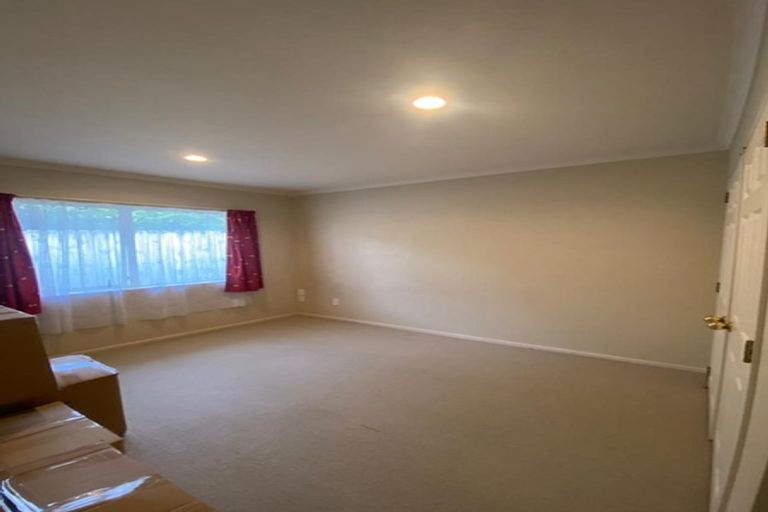 Photo of property in 34 Craigavon Drive, East Tamaki, Auckland, 2013