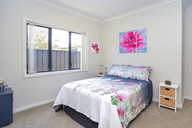 Photo of property in 17 Akaroa Road, Poraiti, Napier, 4112