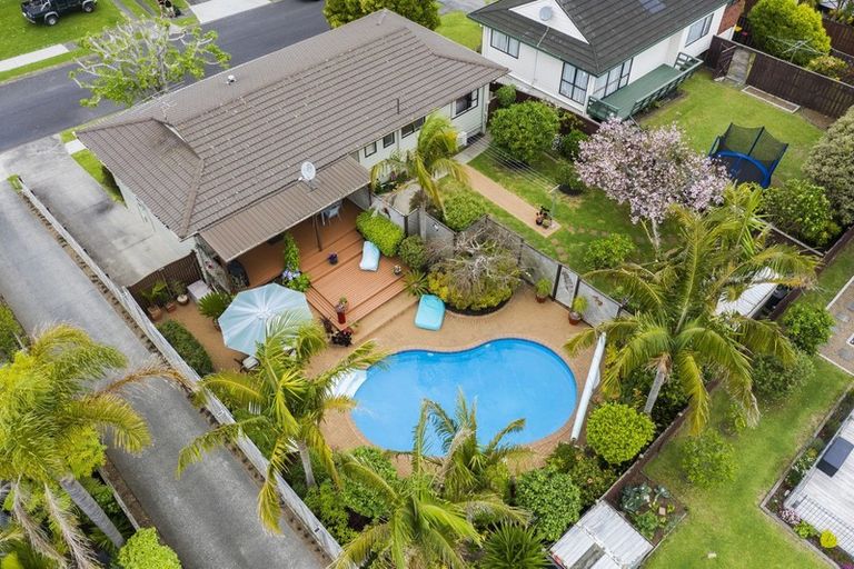 Photo of property in 28 Jandell Crescent, Bucklands Beach, Auckland, 2014
