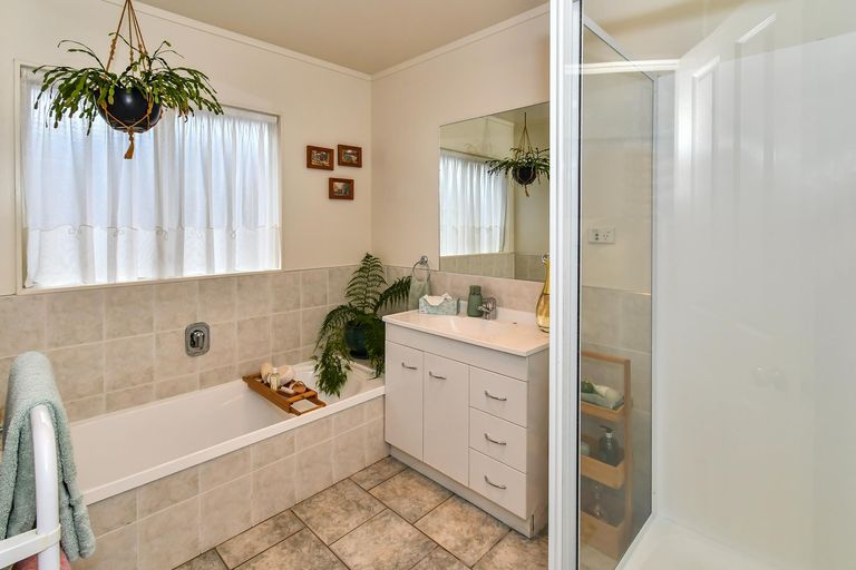 Photo of property in 79 Longford Park Drive, Takanini, 2112