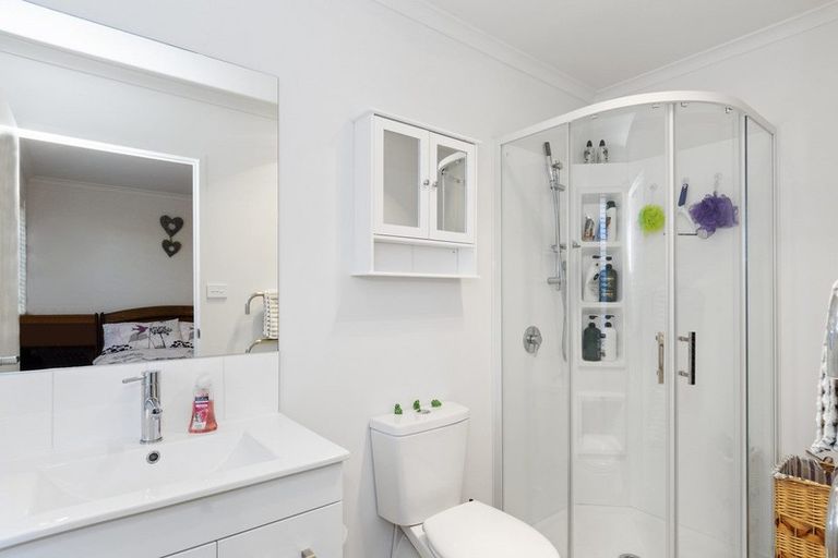 Photo of property in 2 Kotiate Street, Papamoa Beach, Papamoa, 3118