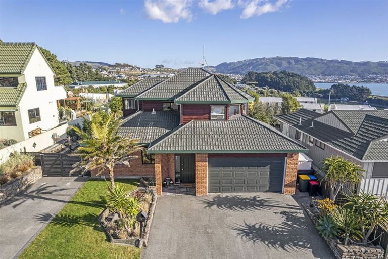 Photo of property in 22 Halladale Road, Papakowhai, Porirua, 5024