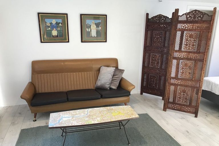 Photo of property in 15 Williams Street, Cambridge, 3434