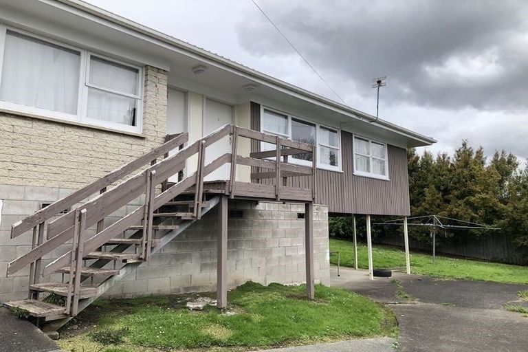 Photo of property in 21a View Road, Henderson, Auckland, 0612