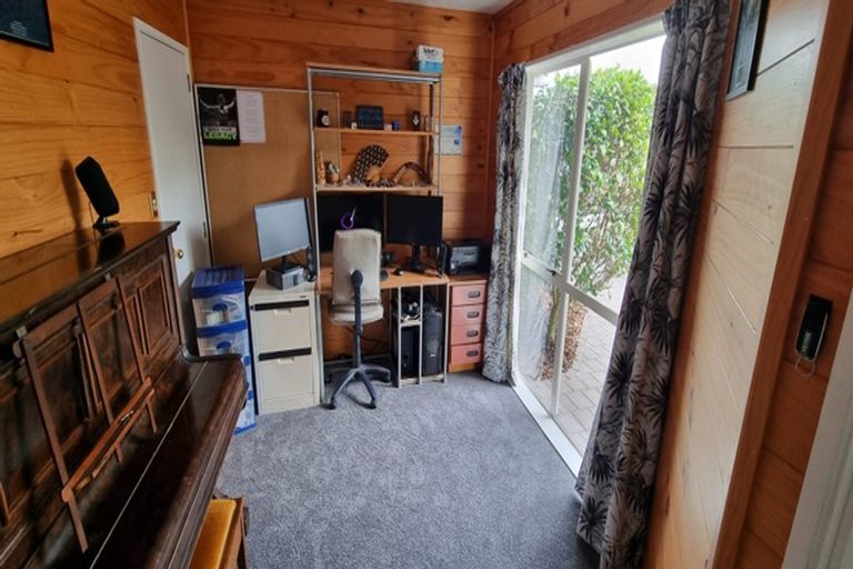 Photo of property in 5 De Renzie Place, Kirwee, Darfield, 7571