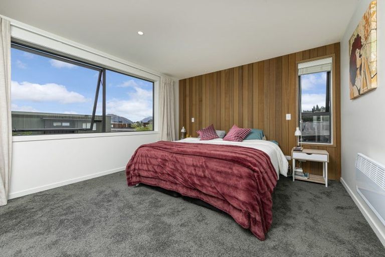 Photo of property in 45 Tenby Street, Wanaka, 9305