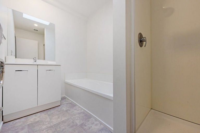 Photo of property in 10 George Street, Thorndon, Wellington, 6011